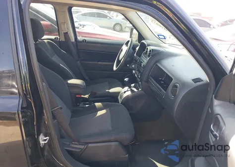 2016 Jeep Patriot Sport z USA, uszkodzony, nr VIN 1C4NJPBA4GD734385